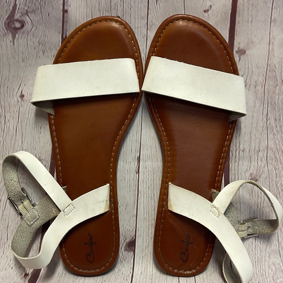 Curfew Shoes - Womens Flat Sandals